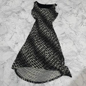 High low diagonal striped sleeveless midi 1